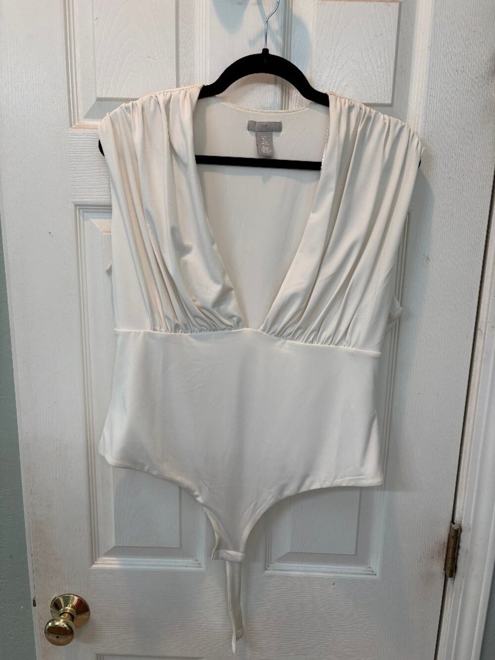 H&M Plunging V-Neck Bodysuit Solid Cream Ivory Sleeveless Size XL